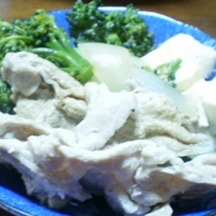 ストーブ鍋で簡単な蒸に豚と野菜
